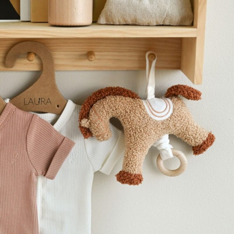 רעשן מנגן טדי Rocking horse